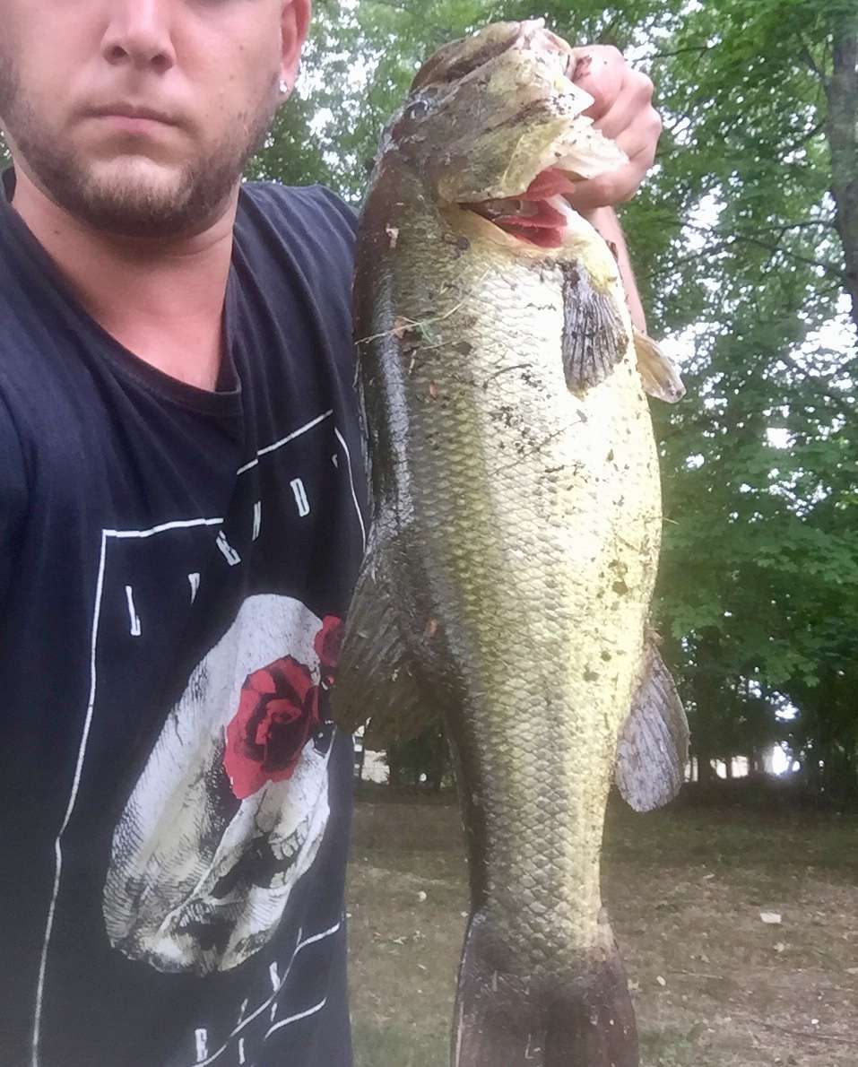 Any weight estimates on my PB bass?(length 22 inches) : r/bassfishing