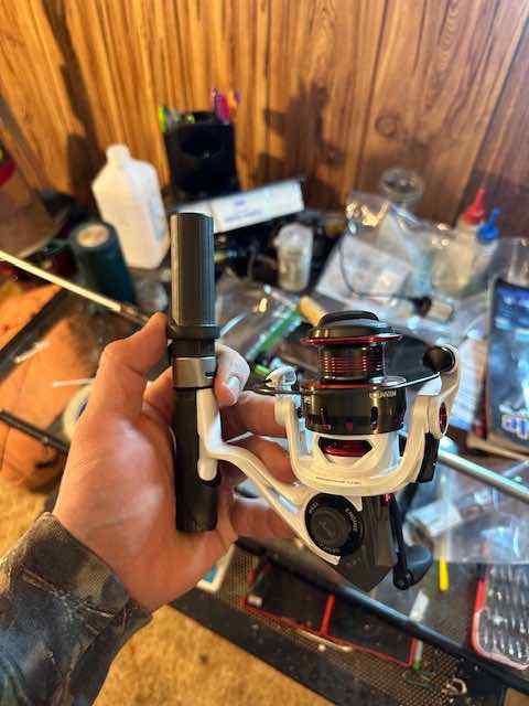 Fuji Hidden Thread Up Or Down Locking Foregrip - Rod Building and Custom  Rods - Bass Fishing Forums