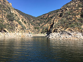 The small cove where everything repeated. Aaron's 4 pounder came off the point and my 9 pounder came off the wall on the back left.