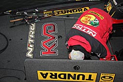 Kevin VanDam digs for his rods