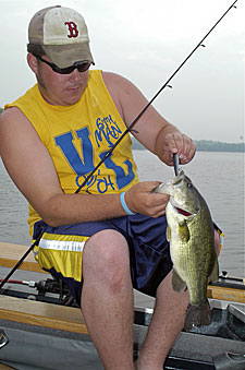 Using a fill flash at midday when there’s bright sun is critical for making good fish images.