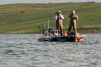 The mapping function on your fish finder can tell you a lot about shallow water. Major League Fishing angler Mark Daniels Jr. uses its contour lines to find points, channels, flats and other shallow-water structure. Photo courtesy of B.A.S.S. / Seigo Saito