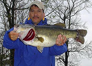 How To Catch A 10-Pound Trophy Bass  The Ultimate Bass Fishing Resource  Guide® LLC