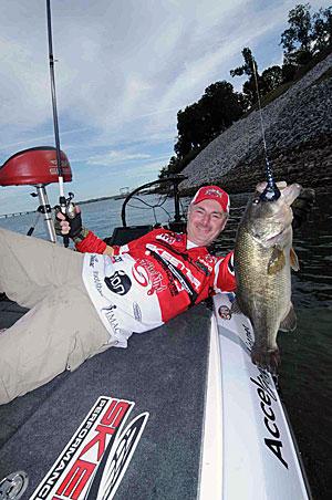 Flipping and Pitching With Mark Menendez  The Ultimate Bass Fishing  Resource Guide® LLC