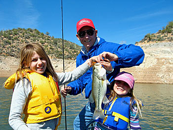 https://www.bassresource.com/files/bass-fishing-img/kids-life-vest.jpg