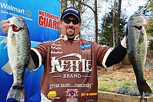 Dan Morehead Leads At Lake Hartwell