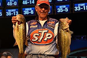 Tom Monsoor Leads at Lake Hartwell