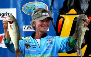 Pam Martin-Wells leads Neely Henry bass fishing tournament