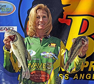 Pam Ridgle takes 1st place honors on Lake Ray Hubbard